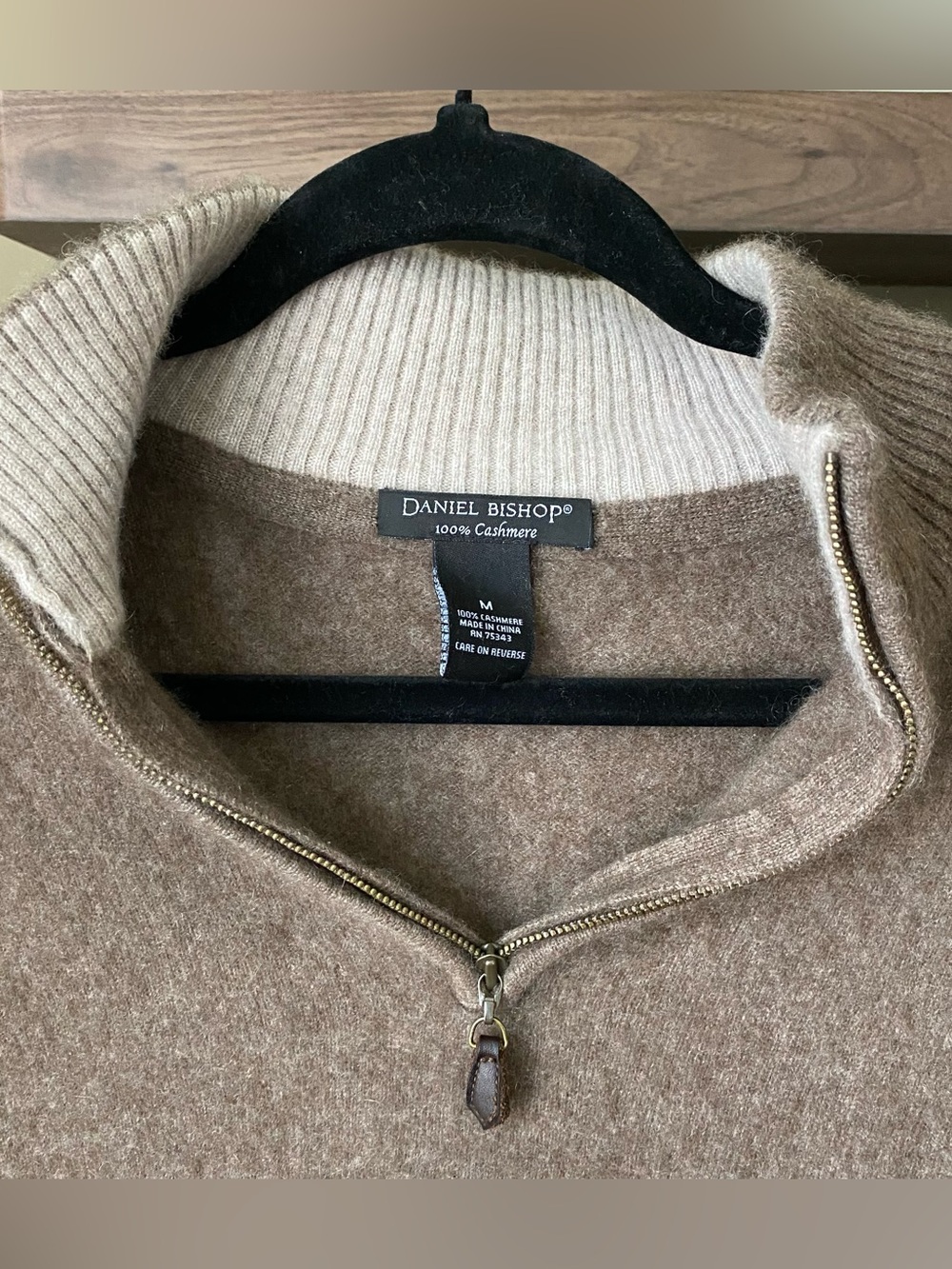 Daniel Bishop brown quarter zip 100% cashmere sweater Size M